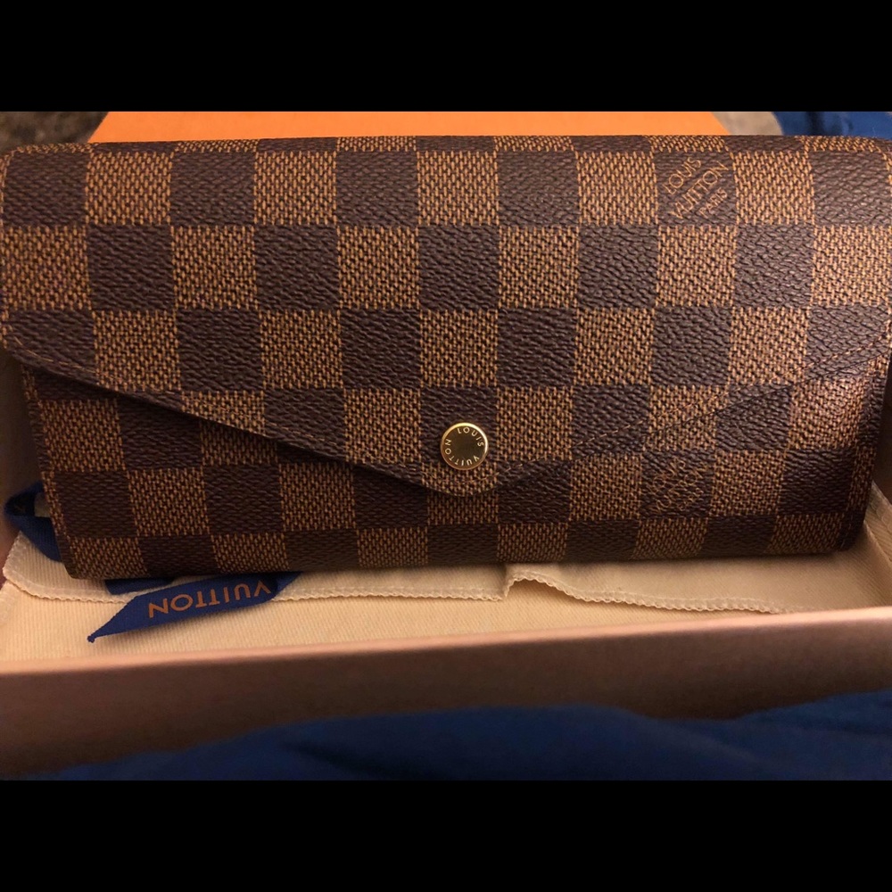 Louis Vuitton Sarah Wallet